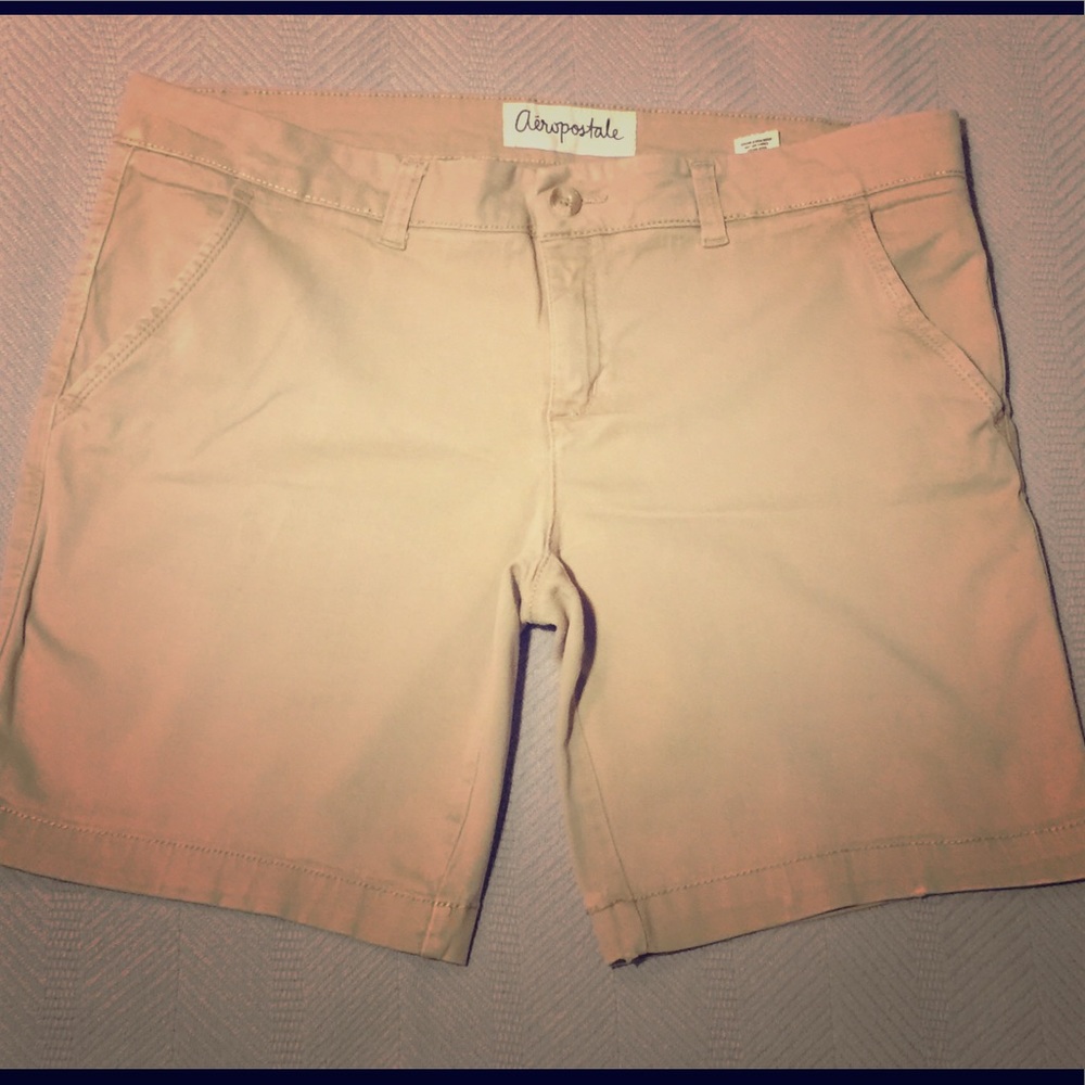 🌺Aeropostale Khaki Bermuda Shorts🌺